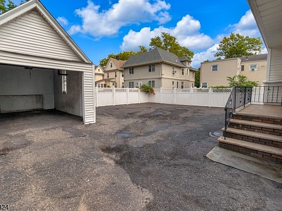 3rd image of 90 Cedar St
