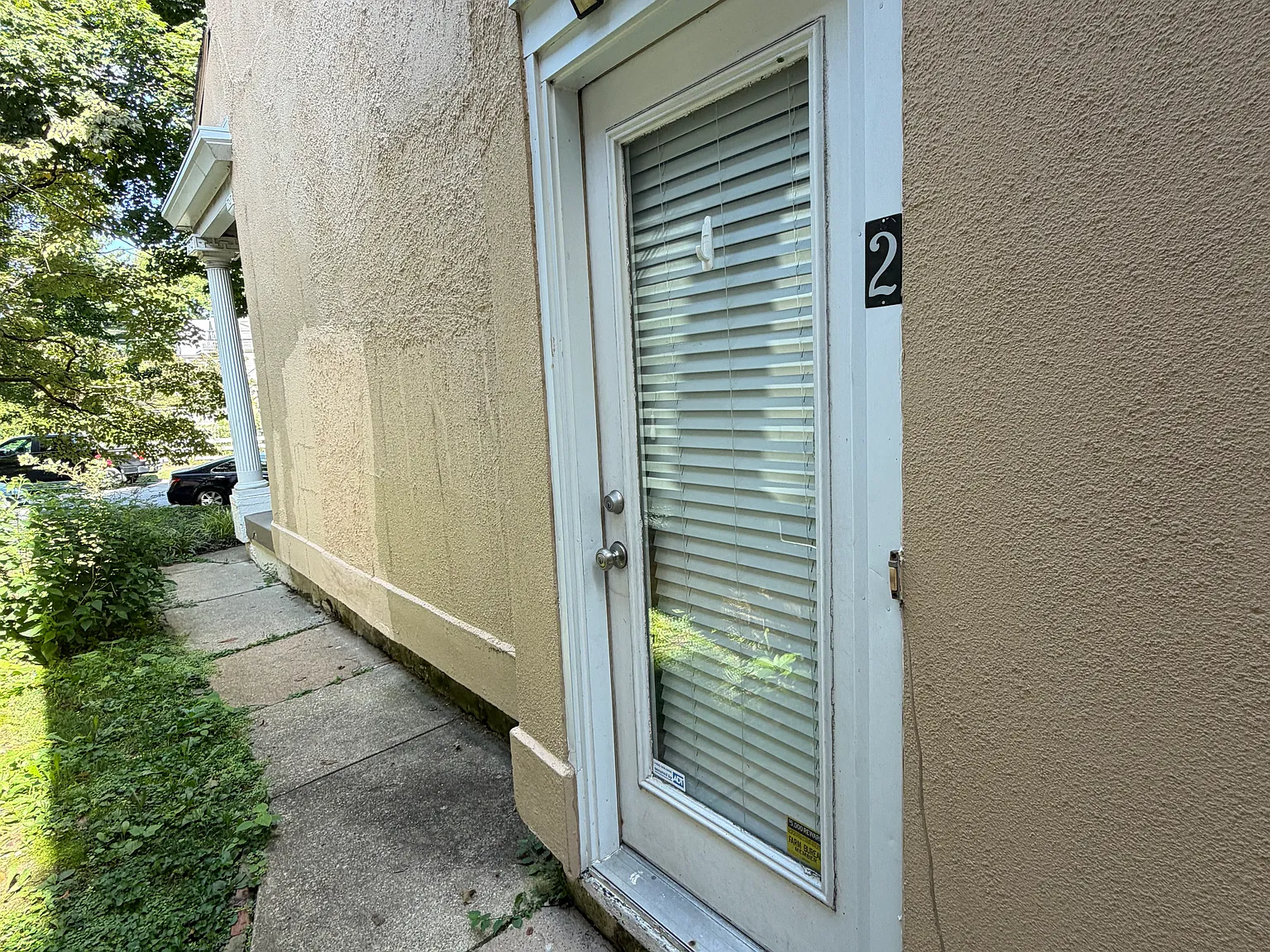 2 bed, 990 sqft, $1,200 — Photo 2
