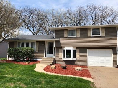 210 Colony Dr, Davenport, IA, 52806
