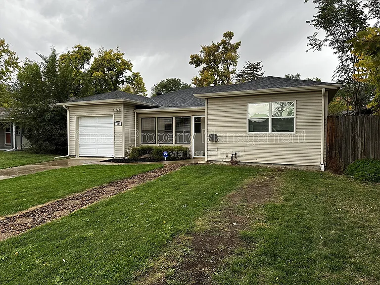 1685 Yukon St — Photo 30