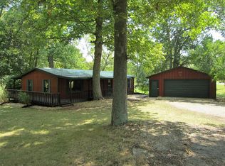 10700 N Shore Rd, Hillsboro, OH 45133