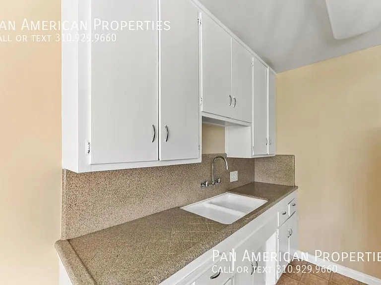 5601 E 23rd St #4 — Photo 9