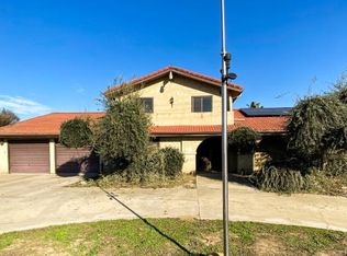 1114 S McAuliff St, Visalia, CA 93292