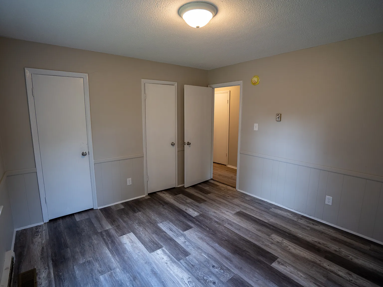 4 bed, 1332 sqft, $2,100 — Photo 4