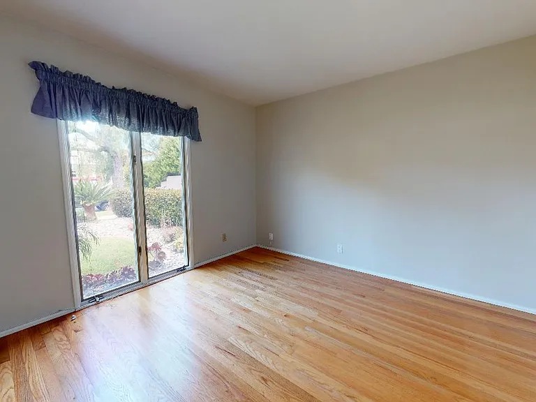 713 I Ave — Photo 9