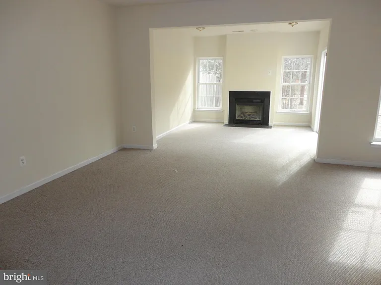 24656 Kings Canyon Sq — Photo 21