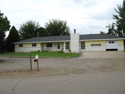 430 Abo Rd, Bosque Farms, NM, 87068