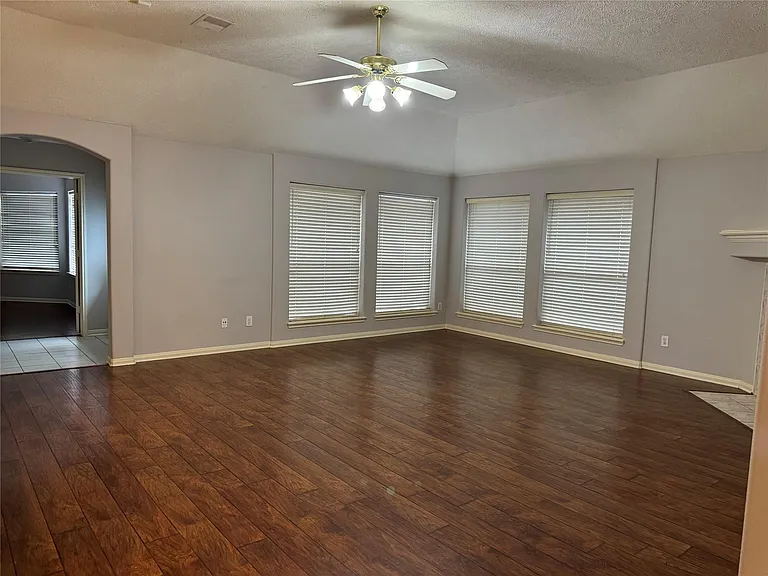 2711 Kimbleton Ct — Photo 14