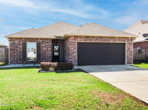 105 Sabine Dr, Carencro, LA 70520