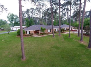 11 W Segrest Ave, Bay Springs, MS 39422