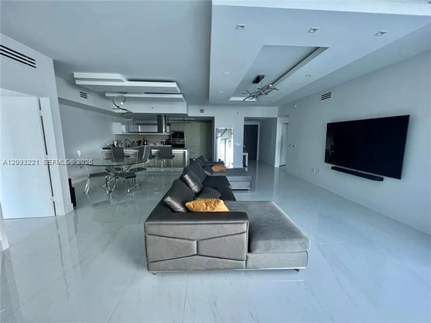 17301 Biscayne Blvd cu-1707, North Miami Beach, FL 33160 — Photo 3