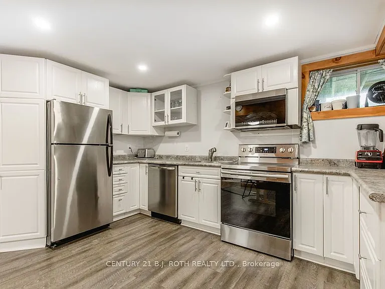 243 Wellington St E #LOWER LEVEL — Photo 7