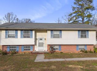 3035 W Lake Dr NW, Cleveland, TN 37312