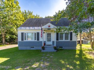 2811 Curry Rd, Schenectady, NY 12303