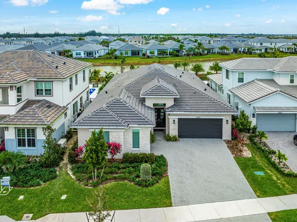 12272 Waterstone Cir, Palm Beach Gardens, FL 33412