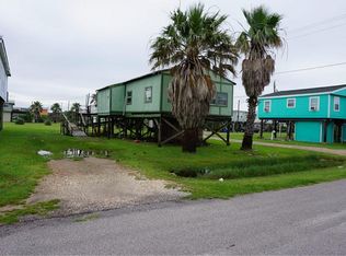 314 Crab St, Surfside Beach, TX 77541