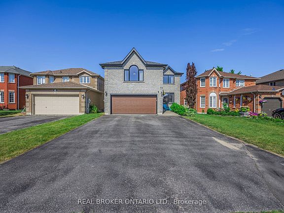 3rd image of 32 Black Willow Dr