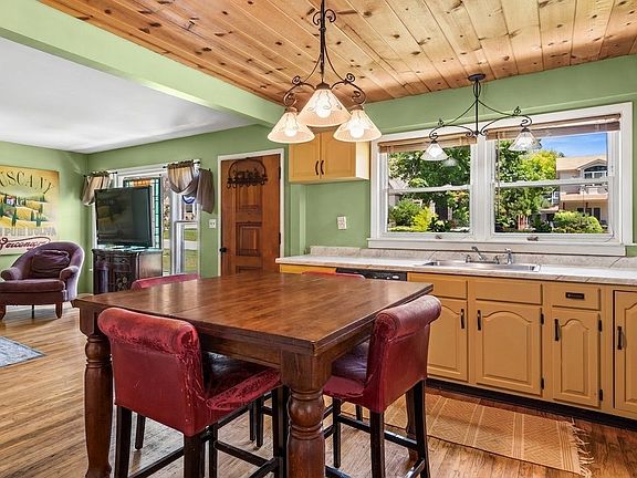 4th image of 4532 Sherwood Ave