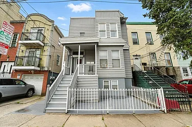 283 Griffith Street