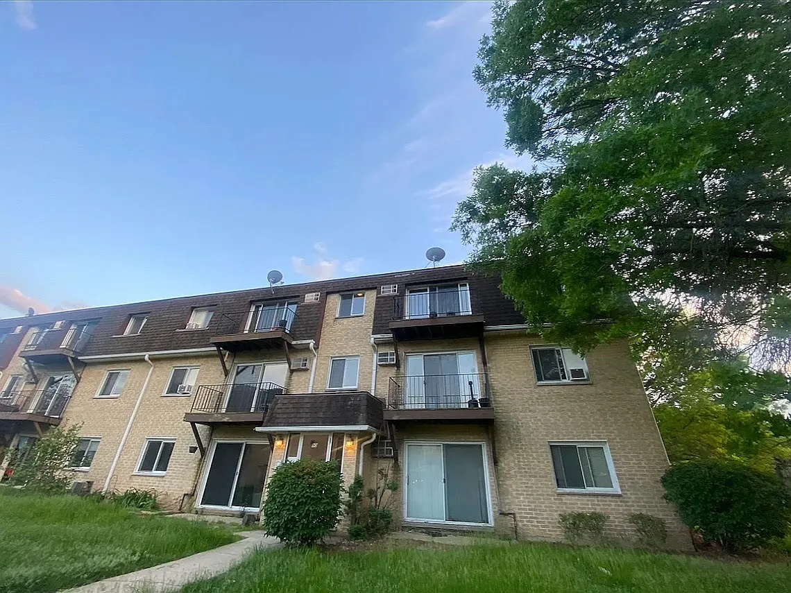 2 bed, 1000 sqft, $1,650 — Photo 1