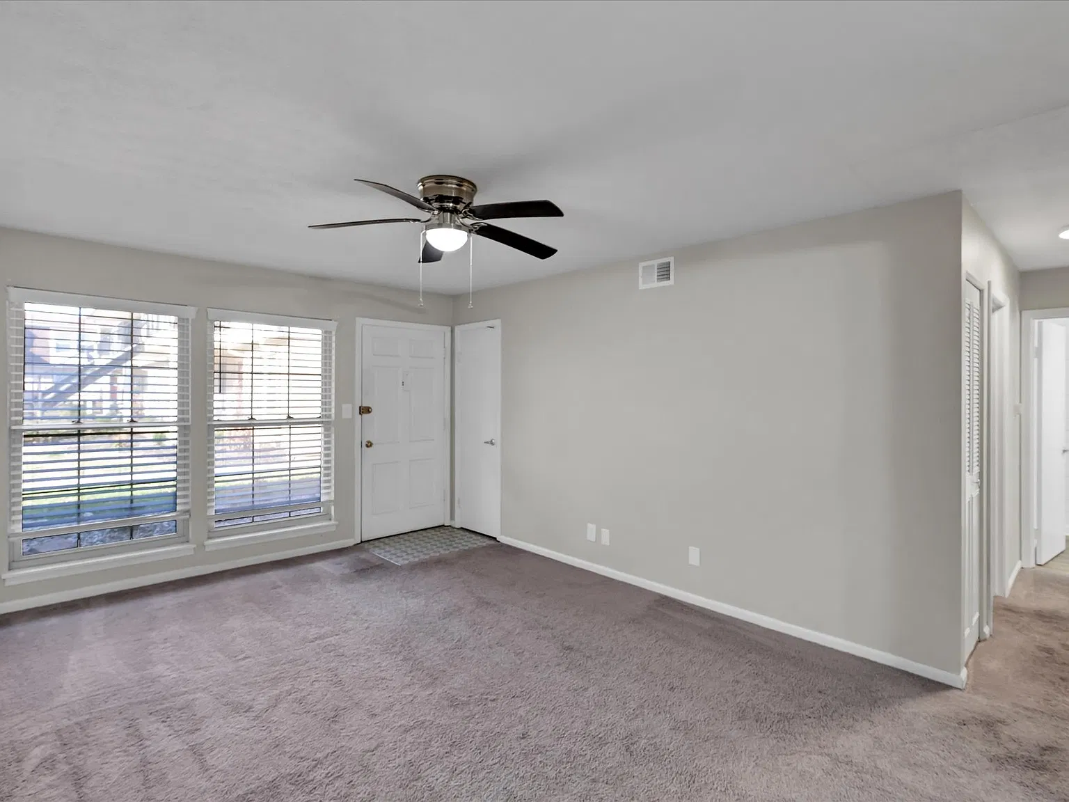 1962 Goldsmith Lane - 1 — Photo 2