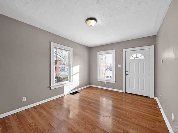 5th image of 6623 Betts Ave