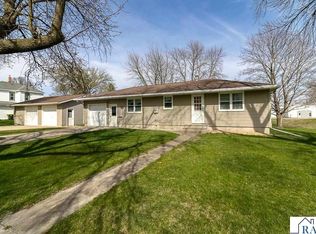 206 Drew Ave NE, Madelia, MN 56062