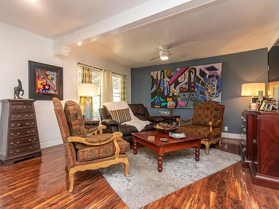 5th image of 812 35th St