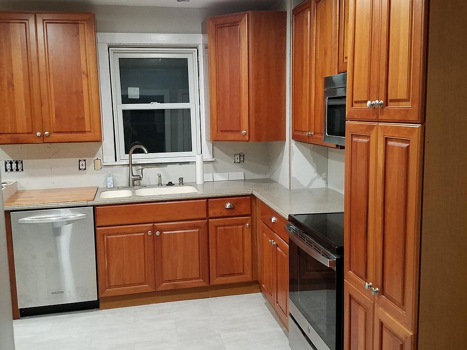 1st image of 3202 Hazelwood Ave