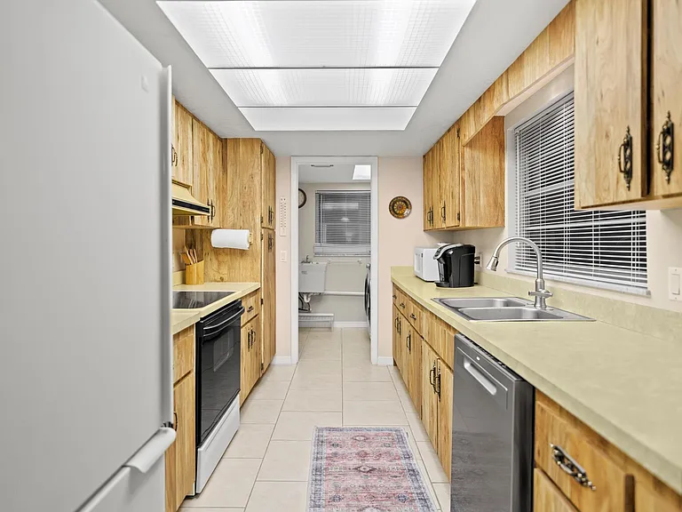 21292 Burkhart Dr — Photo 31