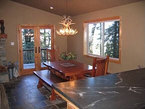 Dining to Living