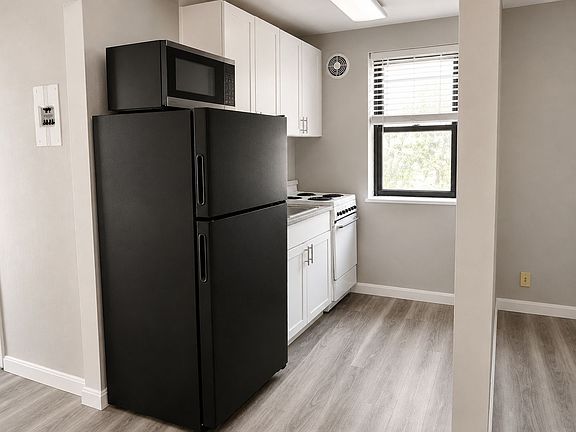 5th image of 101 Mount Lebanon Blvd APT 11