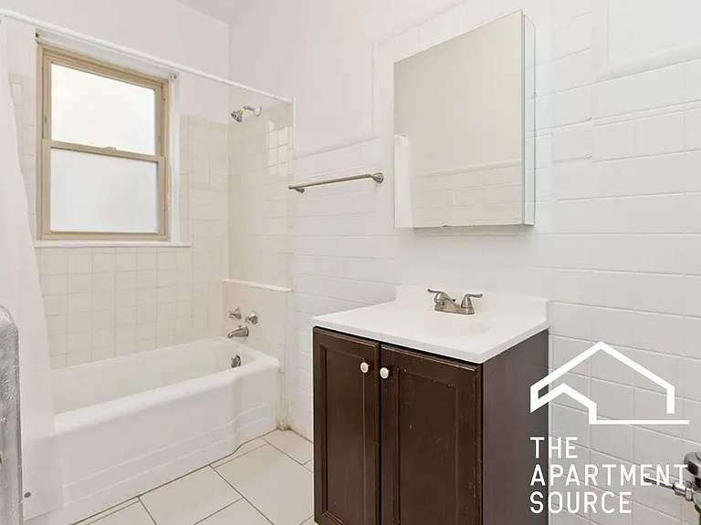 1335-37 W Touhy Ave #1N — Photo 7