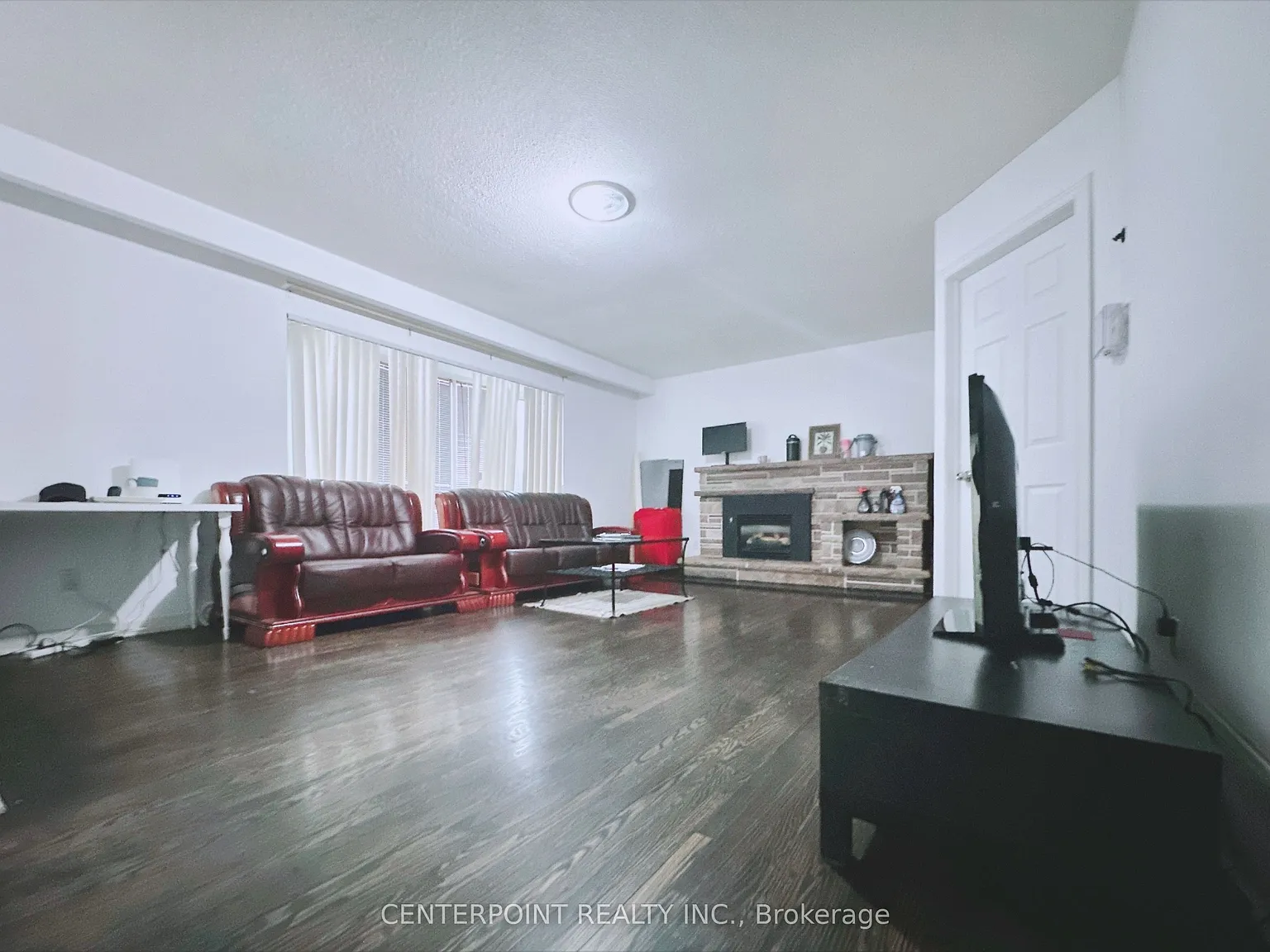 3 bed, $2,150 — Photo 3