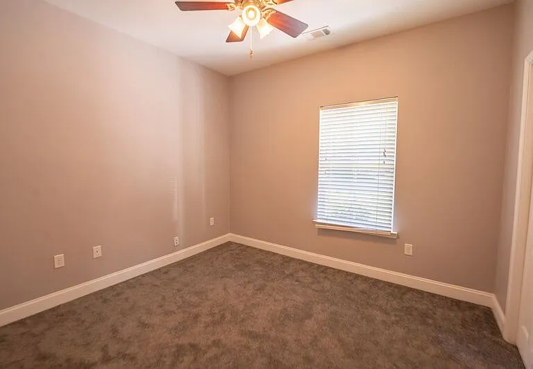 156 Cottonham Ct — Photo 12