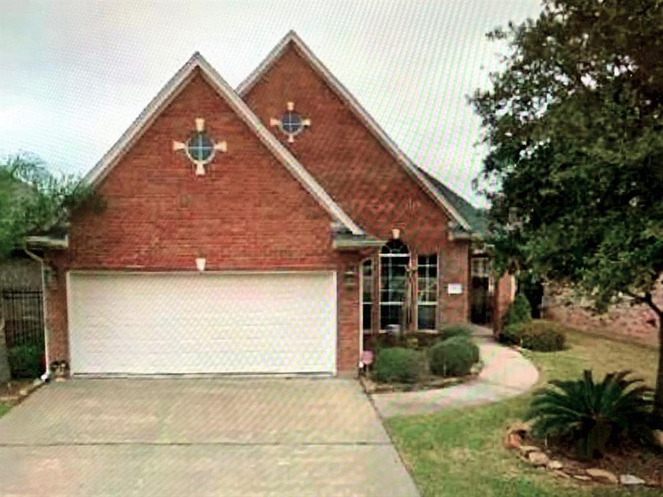 1st image of 19 Red Oak Ct