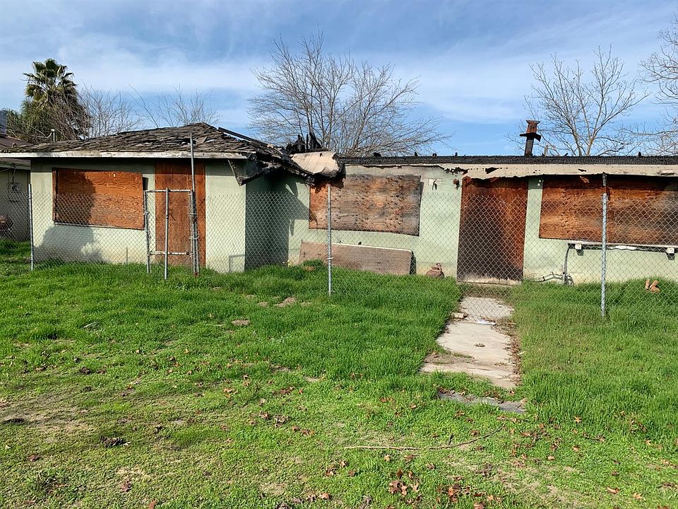 1st image of 8588 E Dinuba Ave