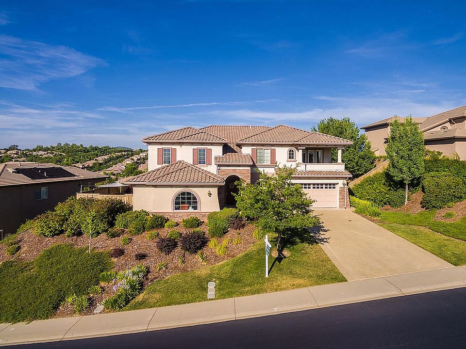 1st image of 1045 Terracina Dr