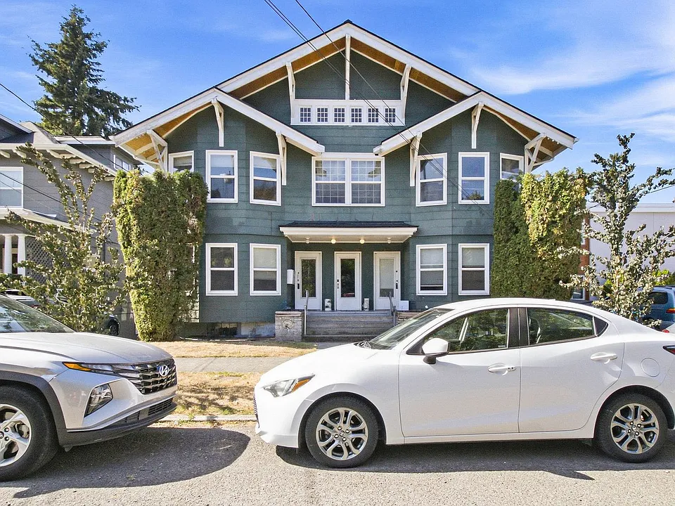 2111-13 Nob Hill Ave N #2111A-21131/2
