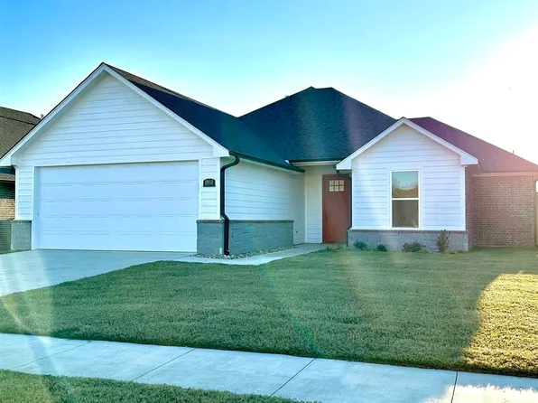 1810 Stephanie Dr, Whitehouse, TX 75791