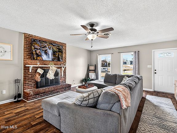 5th image of 6021 E Red Oak Court