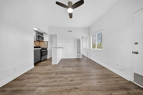 Floor plan 009B72