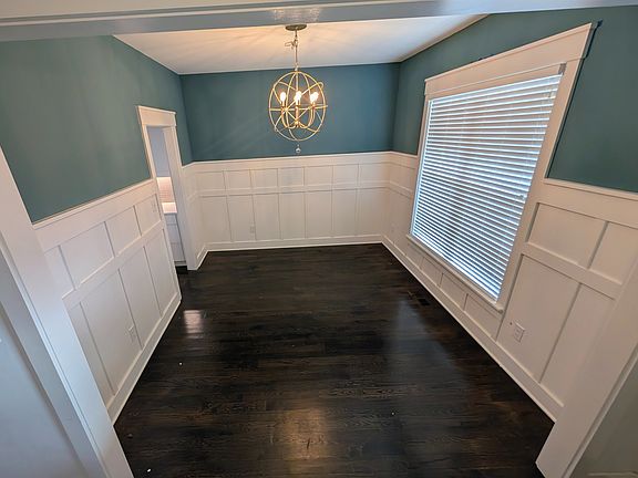 4th image of 102 W Enterprise St