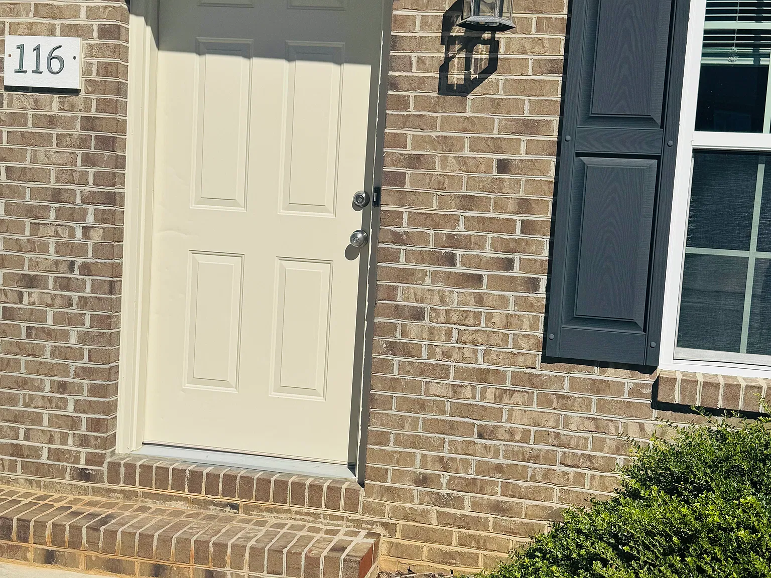 2 bed, 1.5 bath, 1100 sqft, $1,100 — Photo 1
