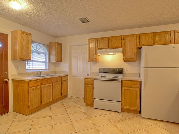 Kitchen - Left Unit