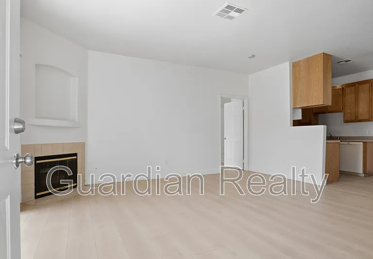 4730 E Craig Rd #1140 — Photo 7