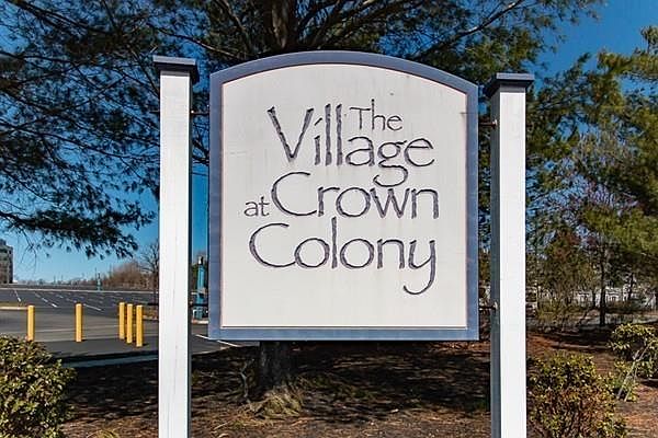 1st image of 98 Village Dr #98