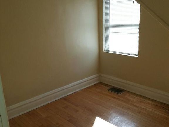 4th image of 2937 N Kimball Ave #2
