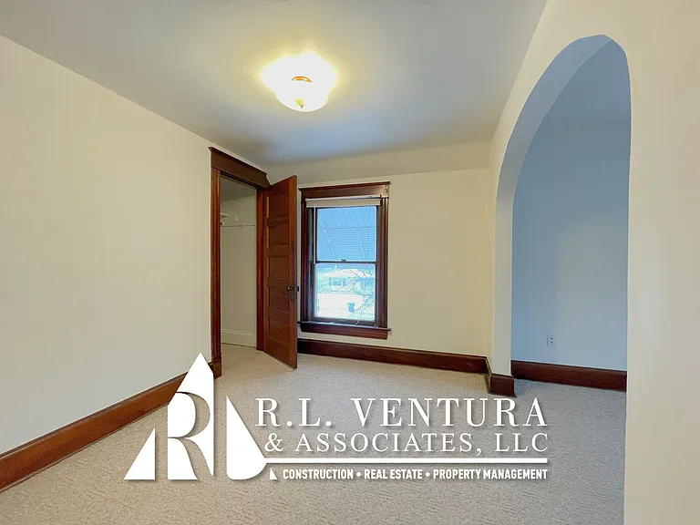 413 Blaine Ave — Photo 5
