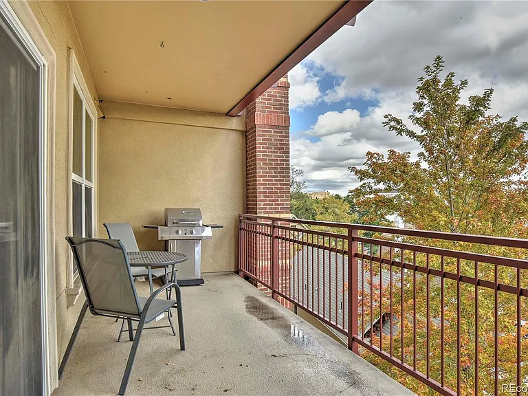 2240 N Clay St #409 — Photo 5
